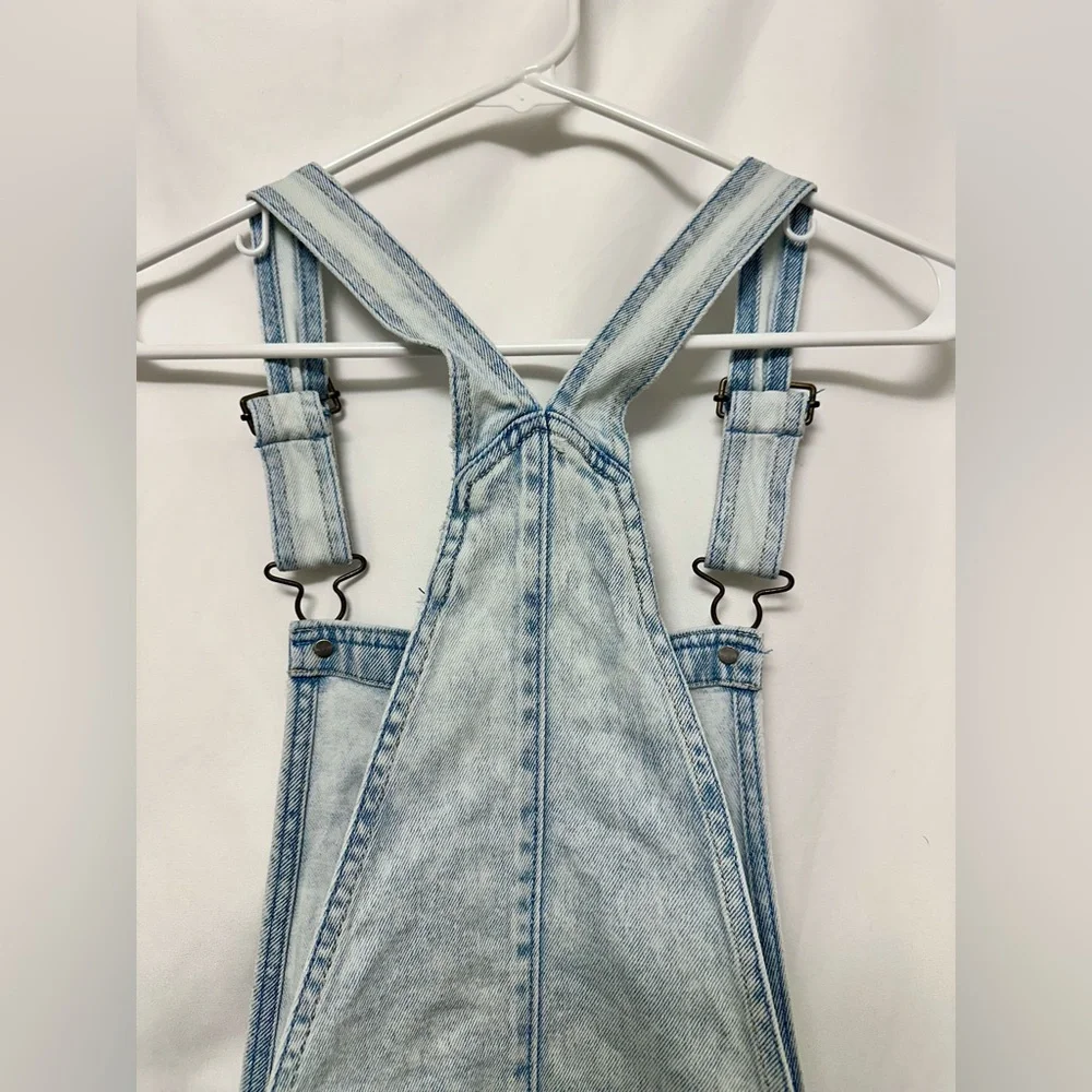 Hollister Boyfriend Short Overalls – Distressed Light Wash – Size S - Picture 12 of 12